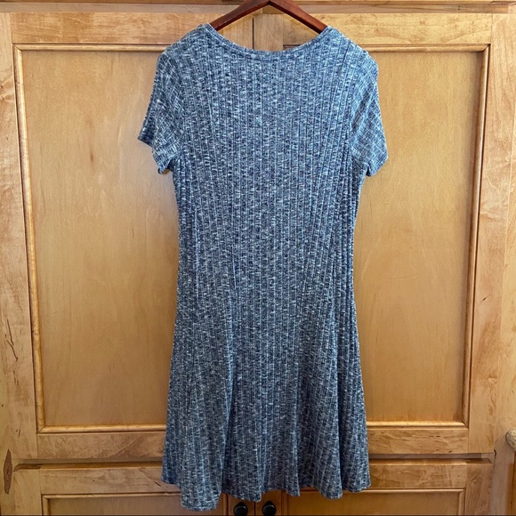 Anthropologie Dolan Left Coast v-neck ribbed dress - Picture 3 of 6